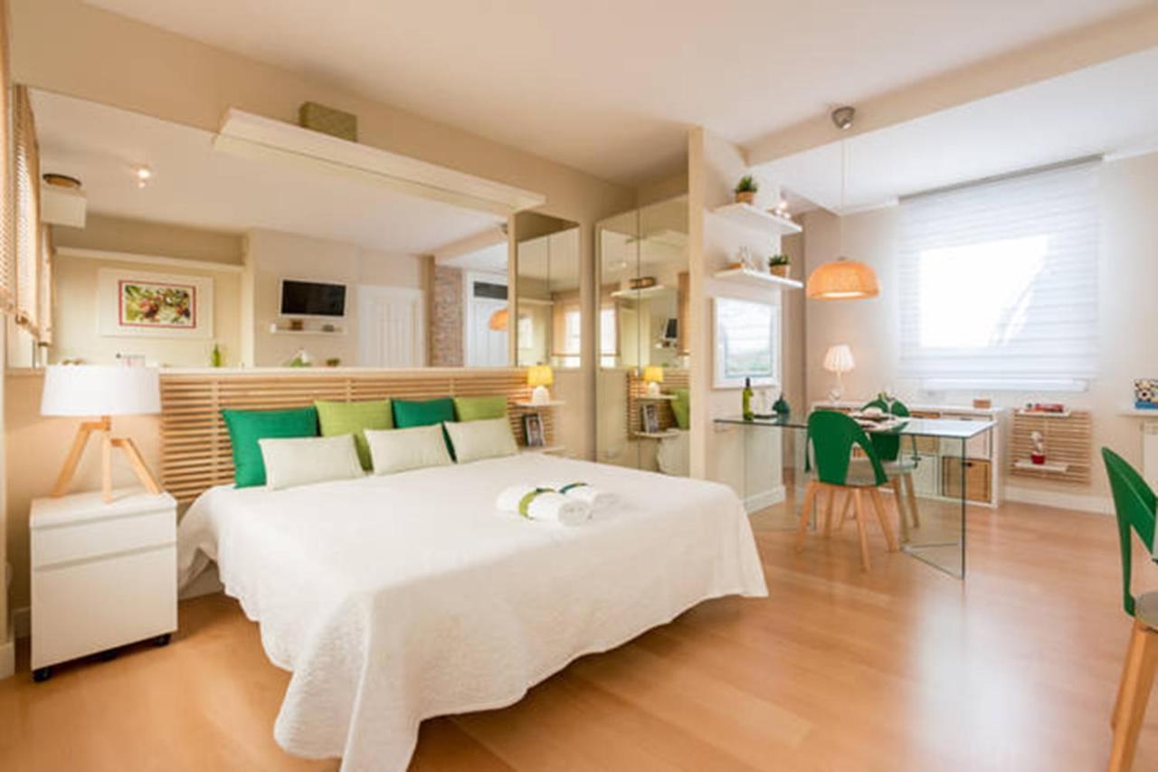 Apartasuite Centro Historico Atico Tranquilo Y Luminoso En El Corazon De 그라나다 외부 사진