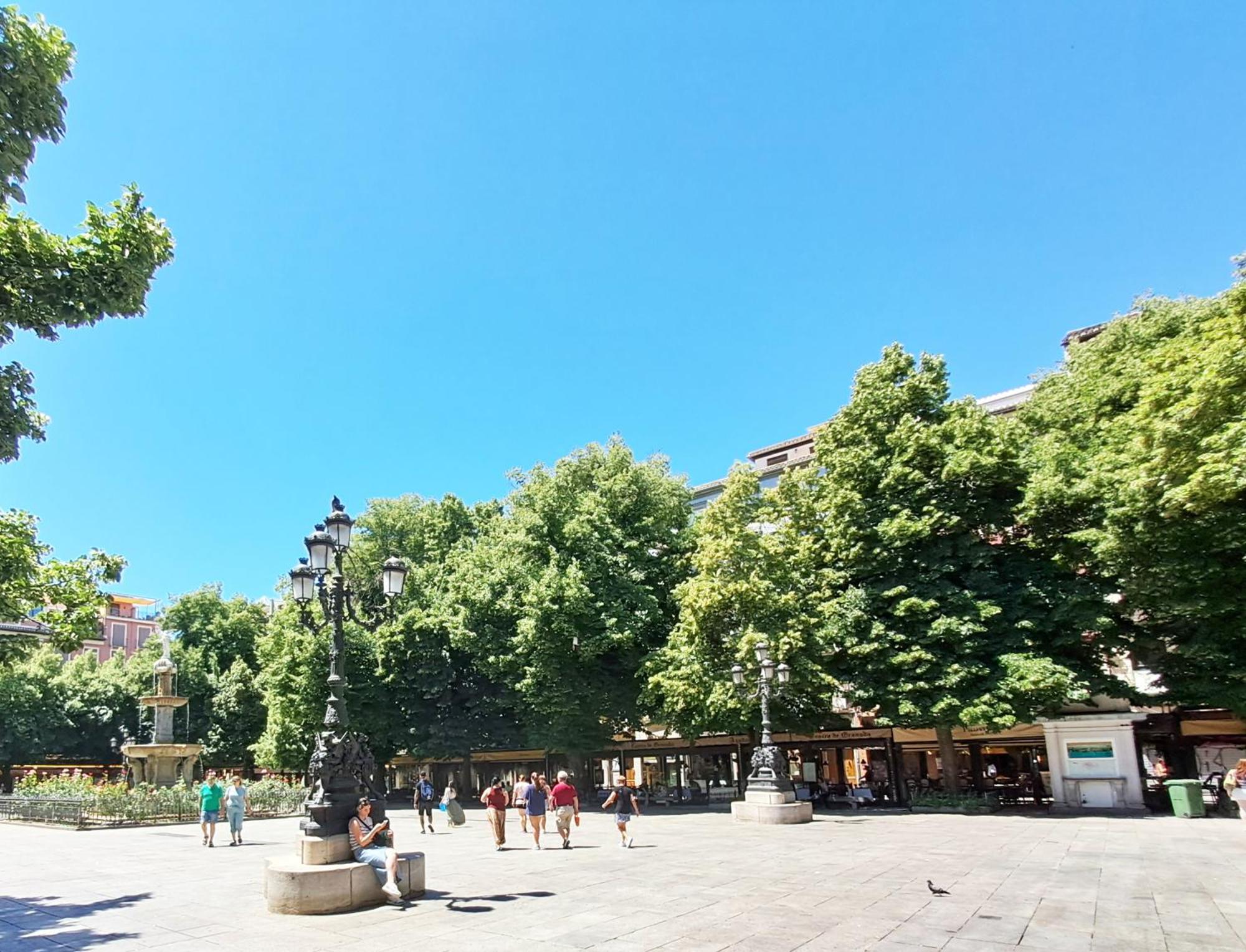 Apartasuite Centro Historico Atico Tranquilo Y Luminoso En El Corazon De 그라나다 외부 사진